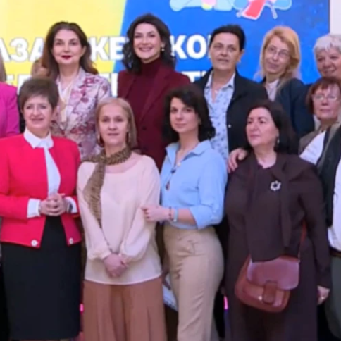 Milena Jovanović, in front of Moćno startup, together with other entrepreneurs from the region at the women's entrepreneurship bazaar.